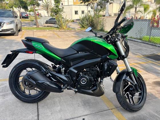 BAJAJ DOMINAR 400 